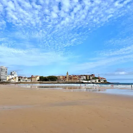 Atico Primera Linea Playa De San Lorenzo Хихон