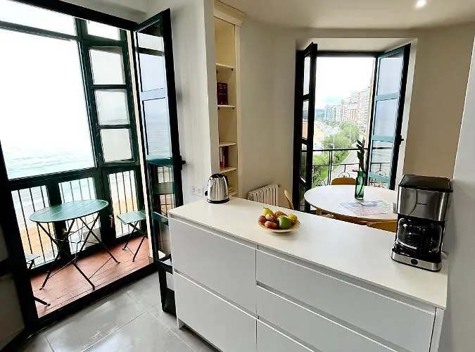 Atico Primera Linea Playa De San Lorenzo Apartament *